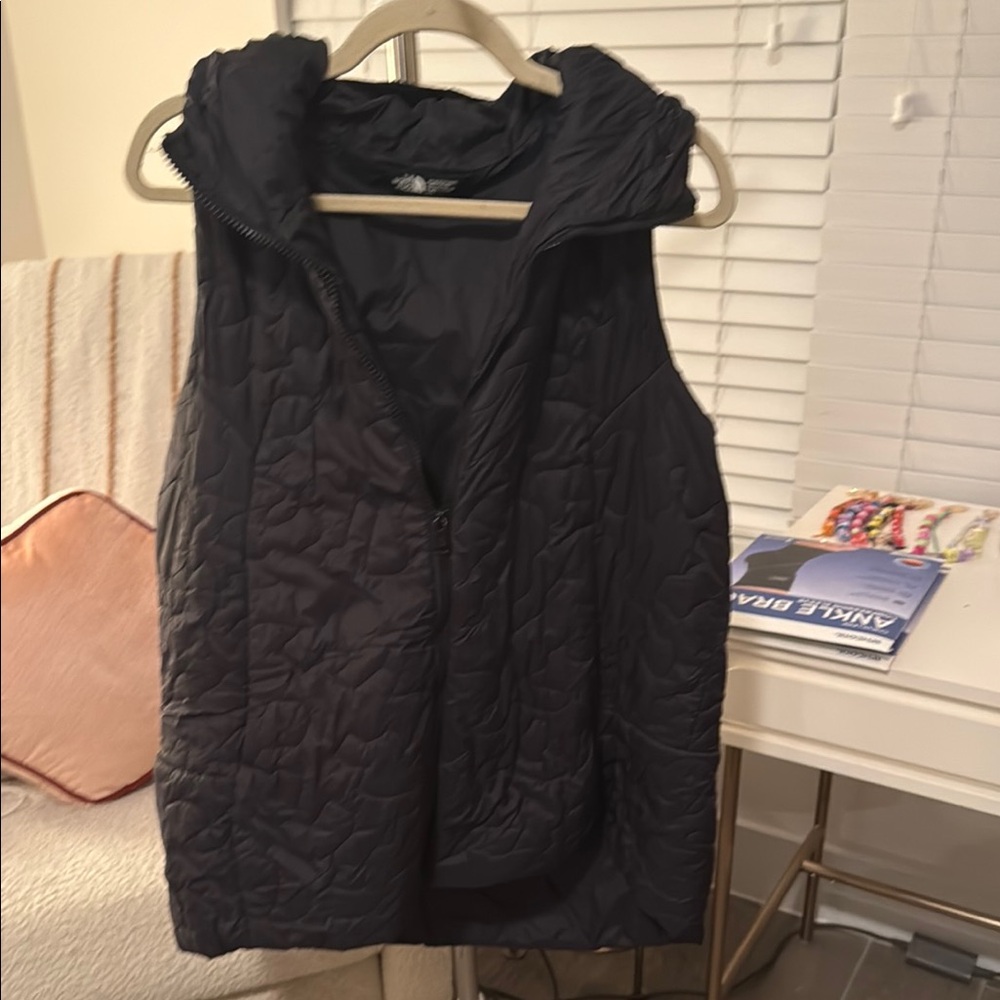 The North Face Women's Black Puffer Vest